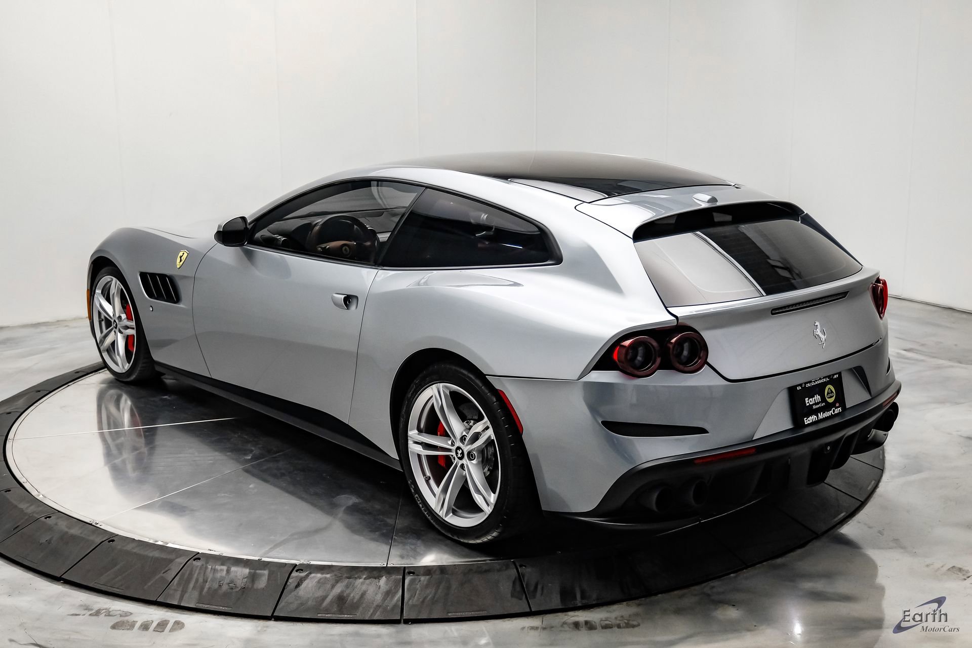 Used 2018 Ferrari GTC4Lusso AWD/4WD image 14