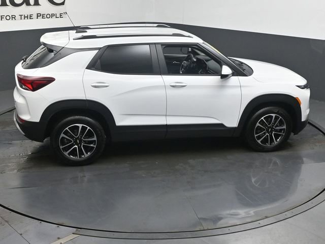 Used 2024 Chevrolet TrailBlazer LT w/ LT Cold Weather Package FWD image 39