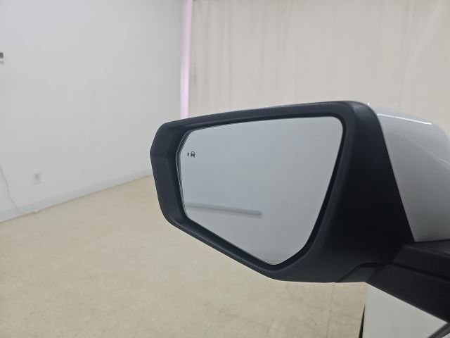 Used 2019 Chevrolet Equinox LT FWD image 12