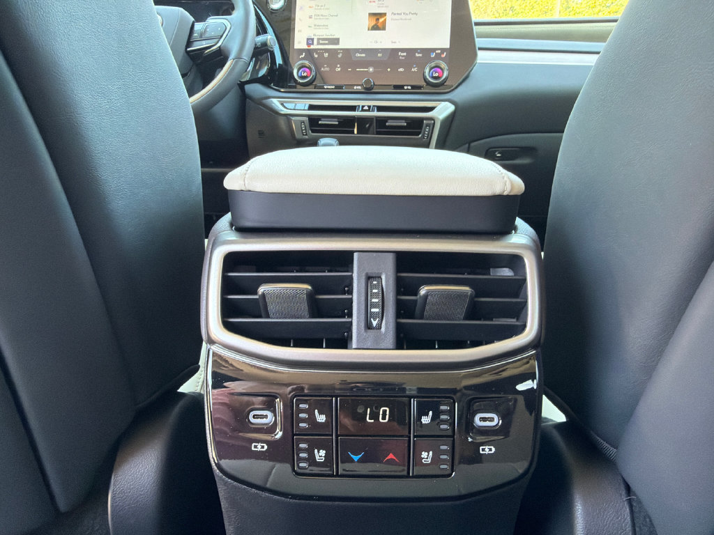 Used 2025 Lexus RX 350 AWD w/ Convenience Package image 23