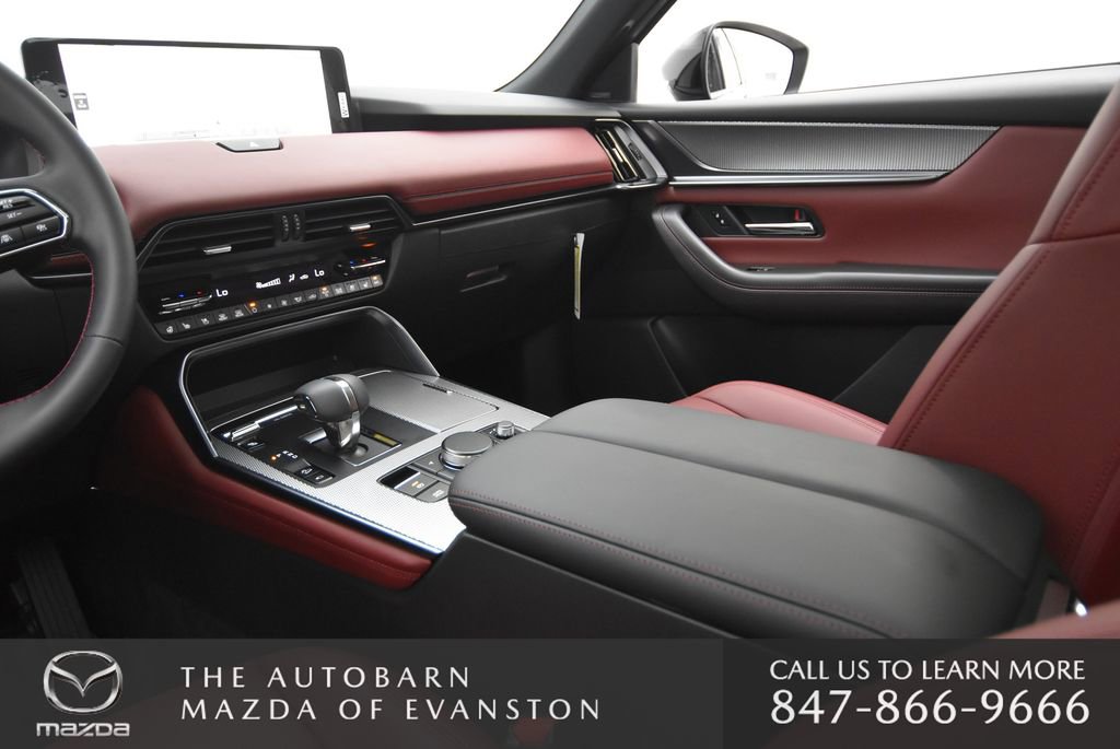 New 2025 MAZDA CX-70 Plug-In Hybrid w/ Premium Plus image 31