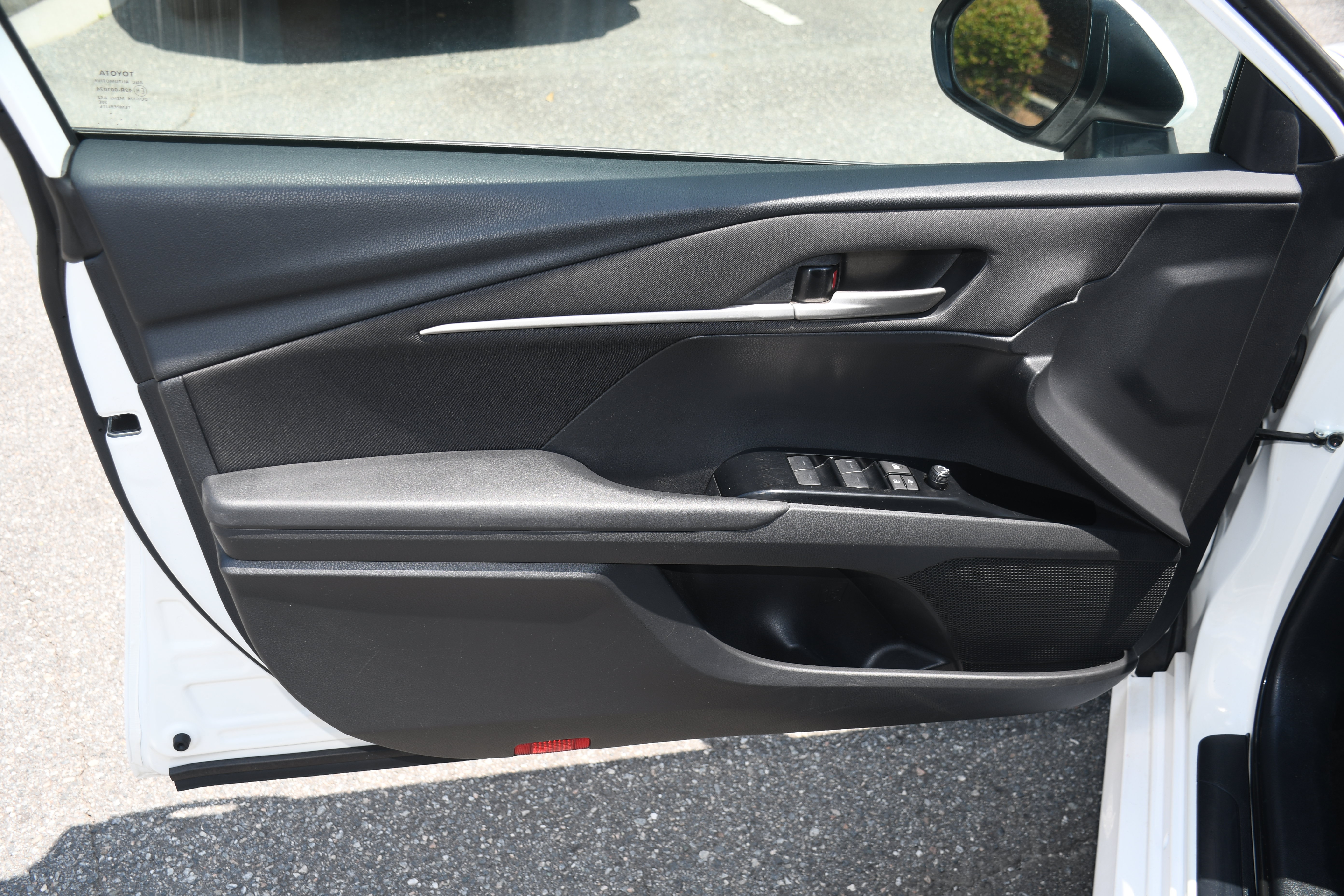 Certified 2025 Toyota Camry LE FWD image 9