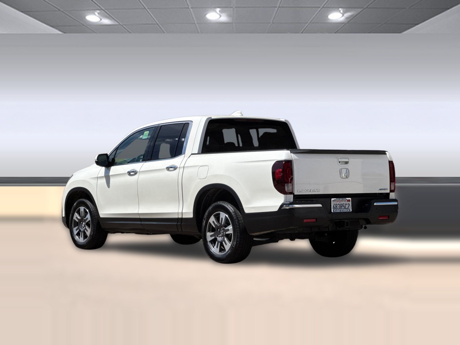 Used 2017 Honda Ridgeline RTL-E image 3