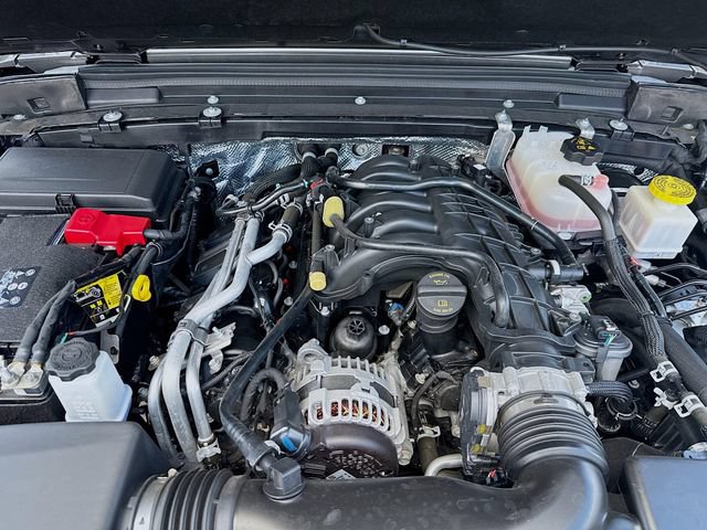 Used 2025 Jeep Gladiator Sport AWD/4WD image 28