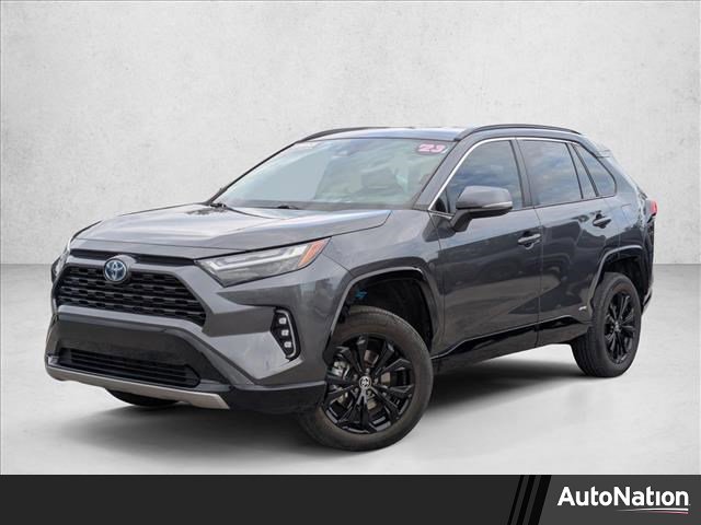 Used 2023 Toyota RAV4 SE video 1