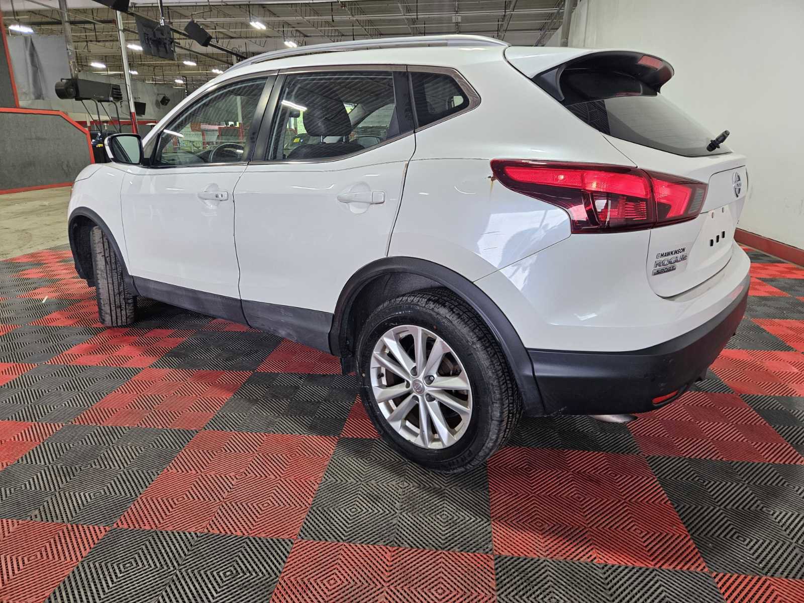 Used 2017 Nissan Rogue Sport SV AWD/4WD image 8