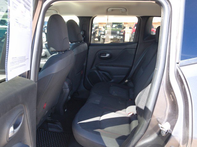 Used 2019 Jeep Renegade Trailhawk w/ Cold Weather Group II AWD/4WD image 26