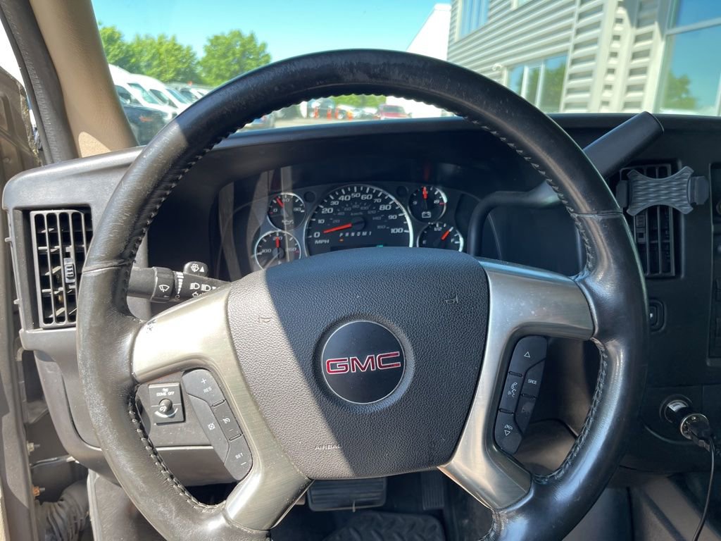Used 2014 GMC Savana 2500 RWD image 12