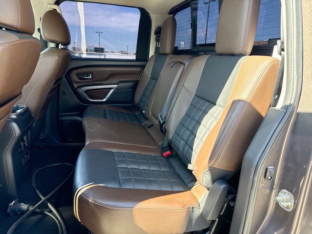 Used 2016 Nissan Titan Platinum Reserve AWD/4WD image 23