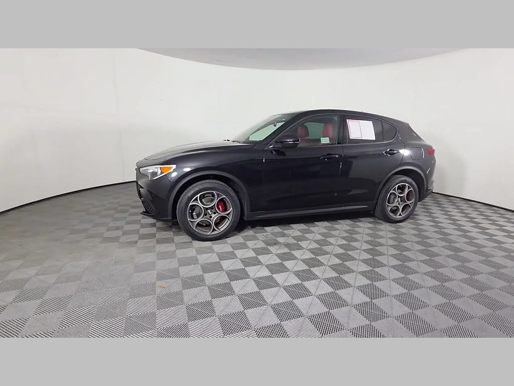 Used 2023 Alfa Romeo Stelvio Sprint RWD image 48