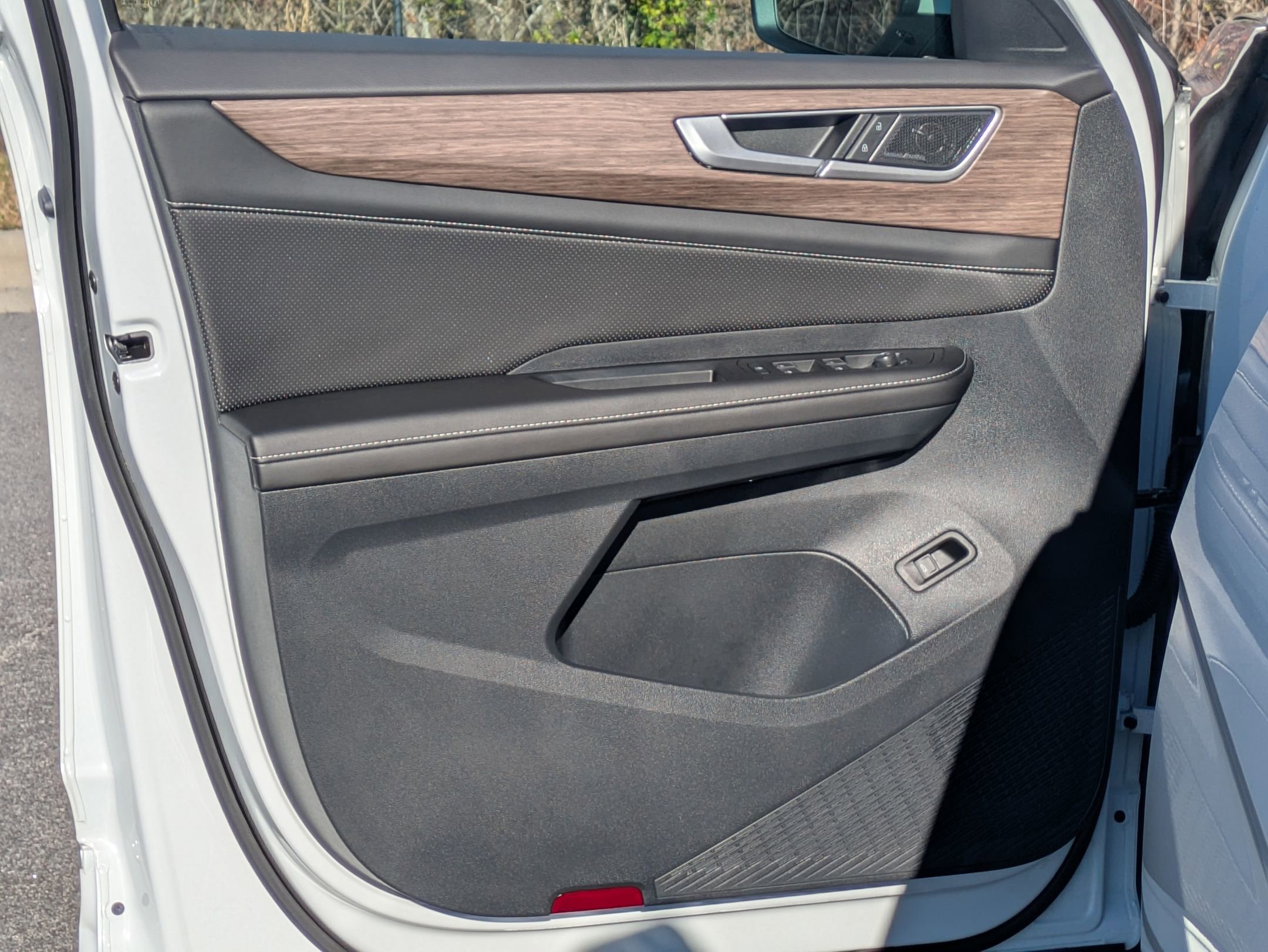 Used 2024 Volkswagen Atlas SEL Premium R-Line image 20