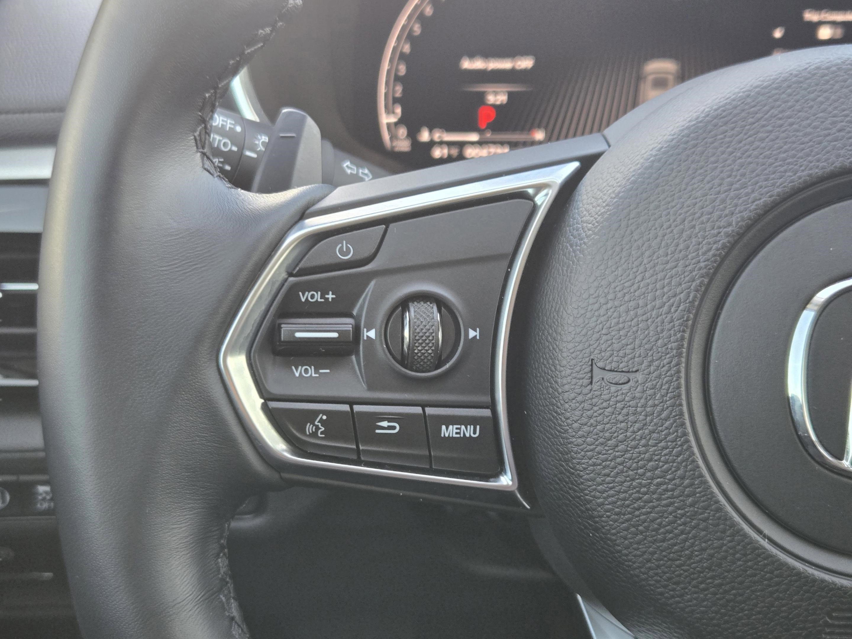 Used 2026 Acura MDX SH-AWD image 25