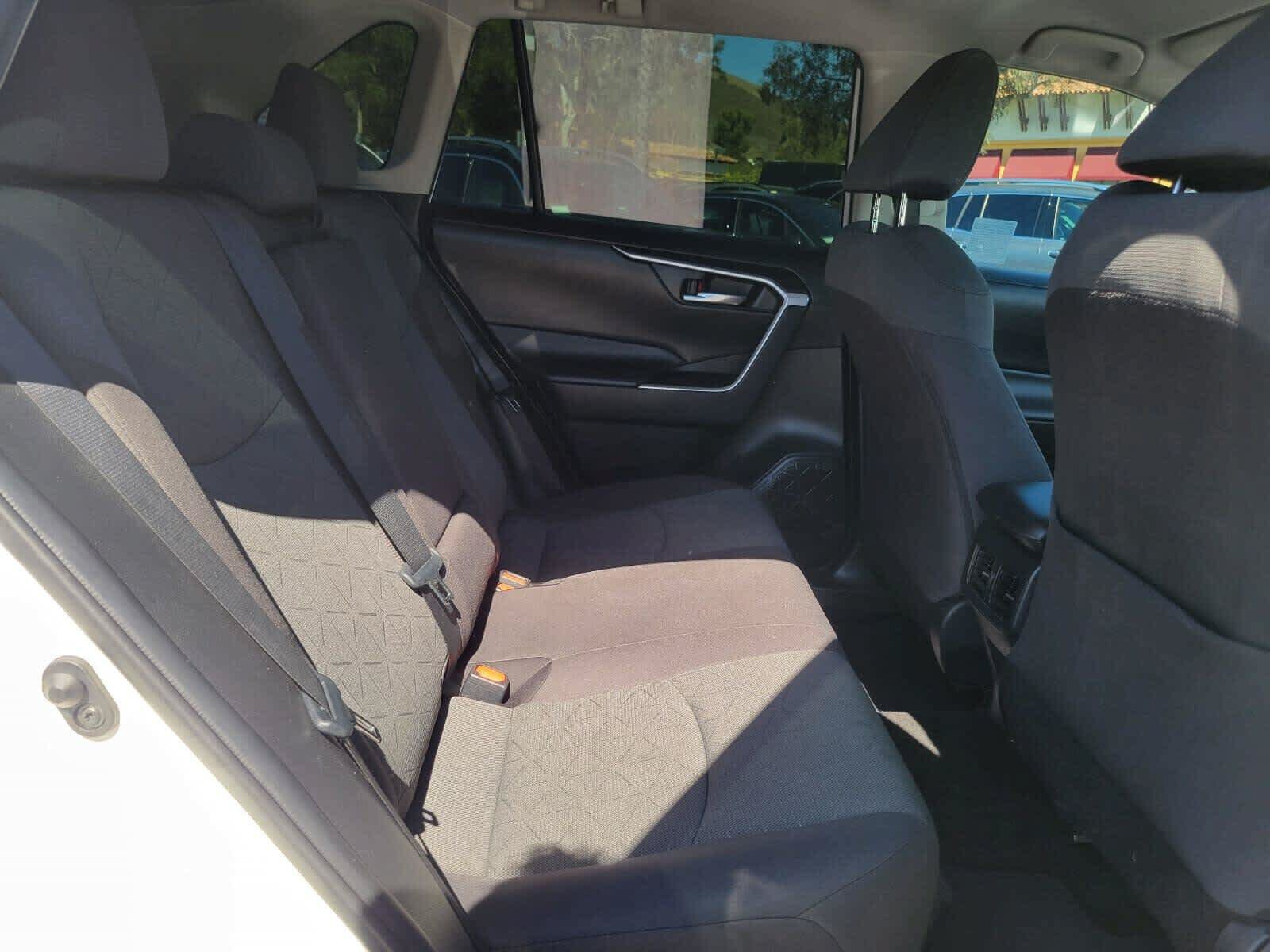 Used 2021 Toyota RAV4 XLE w/ Carpet Mat Package (TMS) FWD image 11