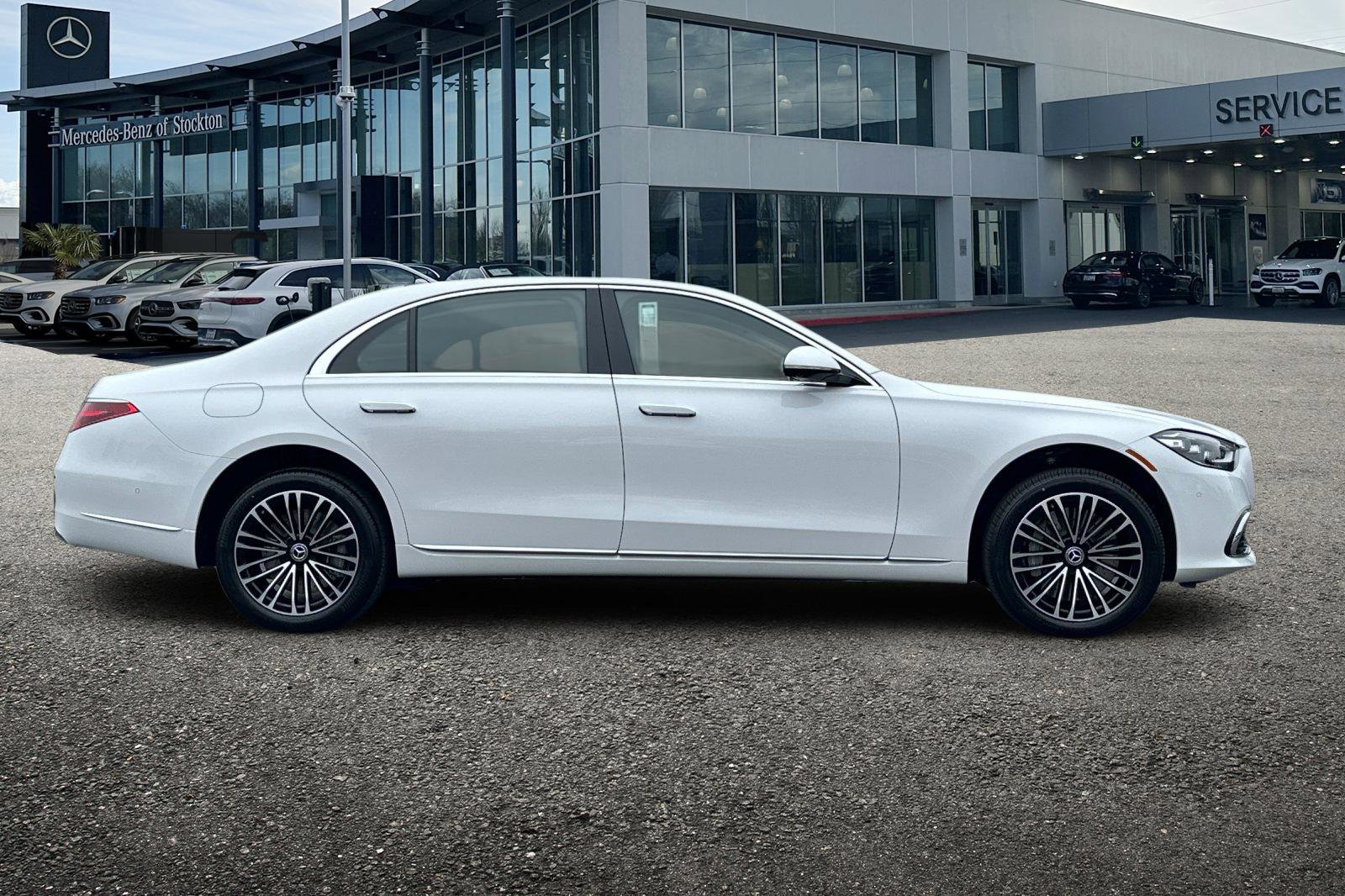 New 2026 Mercedes-Benz S 580 4MATIC Sedan image 3