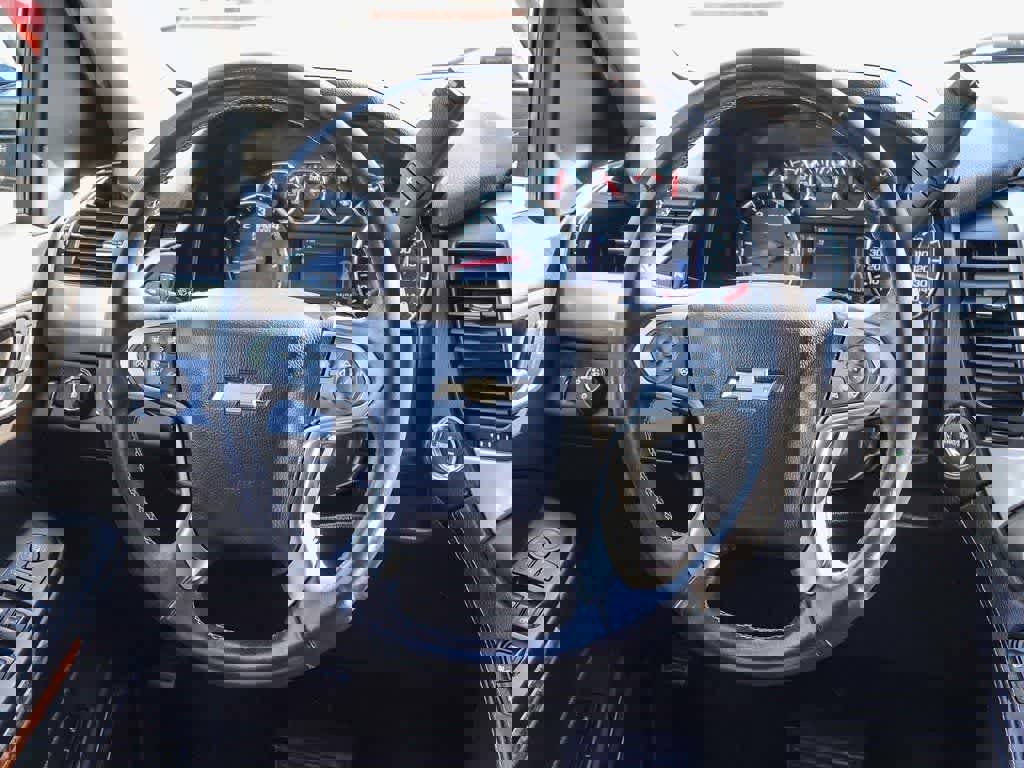 Used 2015 Chevrolet Suburban LTZ image 14