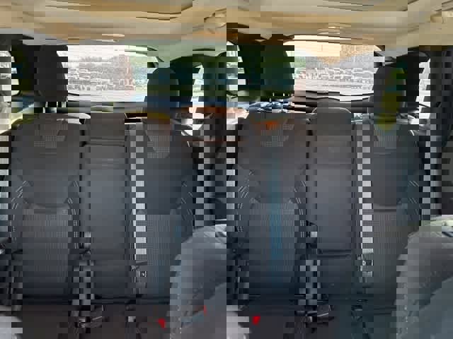 Used 2017 Jeep Cherokee Latitude w/ Comfort/Convenience Group image 19