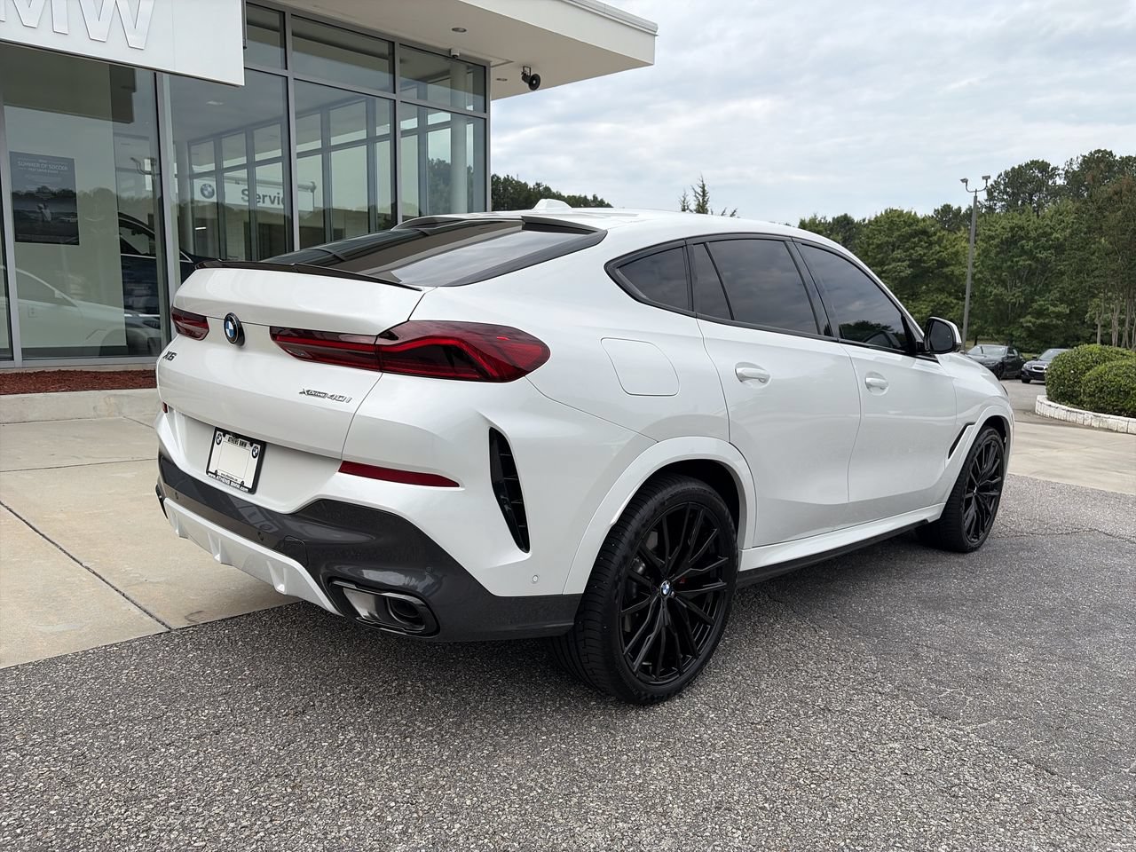 Used 2025 BMW X6 xDrive40i AWD/4WD image 8