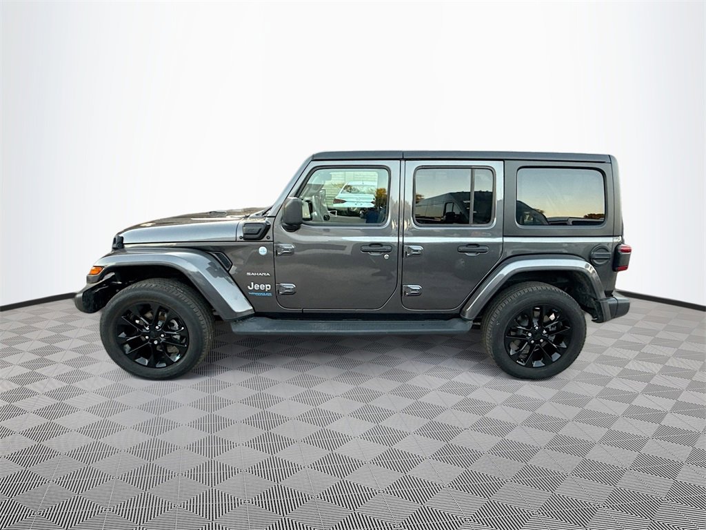 Used 2022 Jeep Wrangler Unlimited Sahara w/ Safety Group image 9