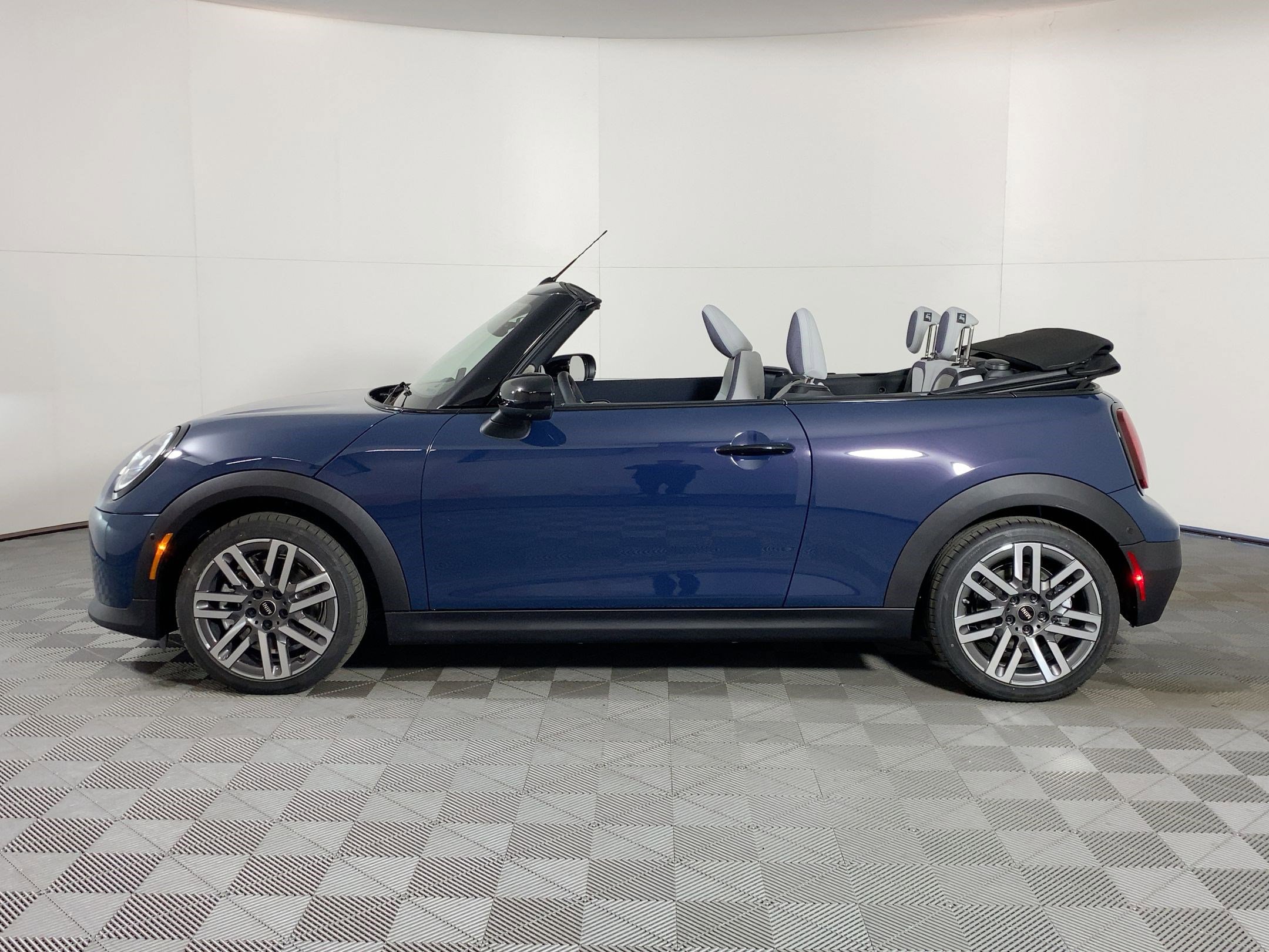 New 2026 MINI Cooper S FWD image 2