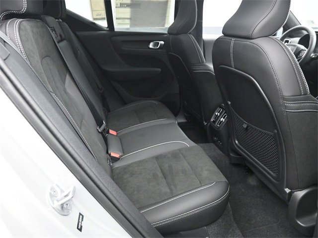 Used 2024 Volvo XC40 Recharge Plus w/ Protection Package Premier image 25