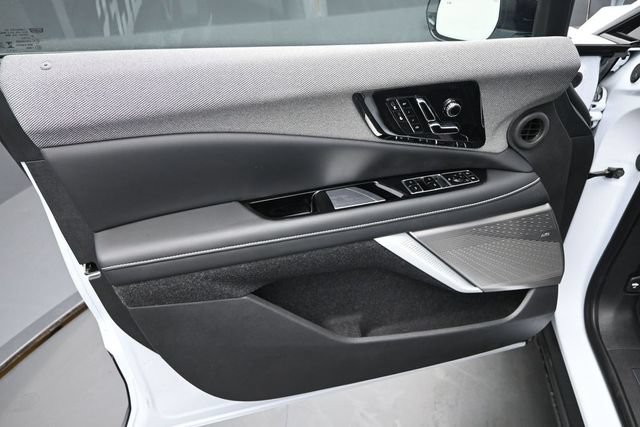 New 2026 Cadillac Optiq Sport 1 w/ LPO, Floor Liner Package AWD/4WD image 12