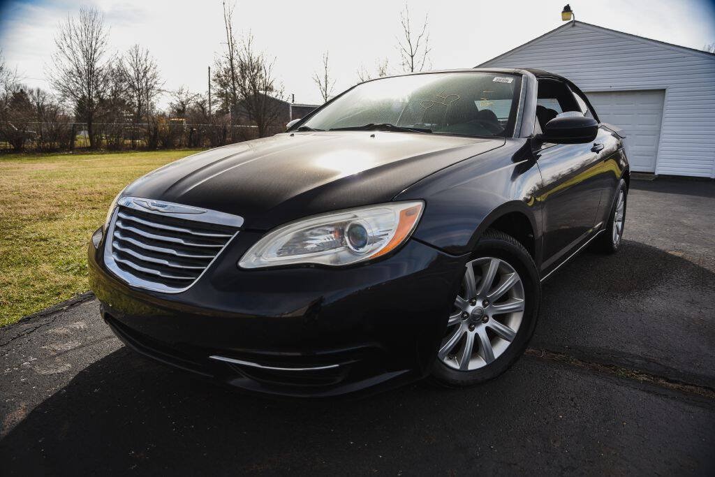 Used 2012 Chrysler 200 Touring FWD image 30
