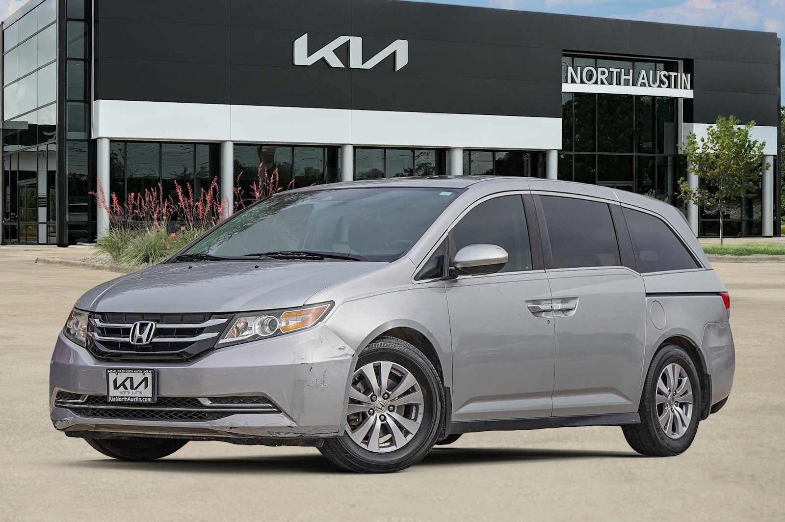 Used 2015 Honda Odyssey EX-L image 1