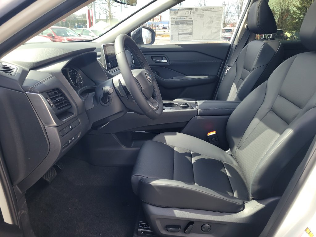 New 2026 Nissan Rogue Dark Armor AWD/4WD image 13