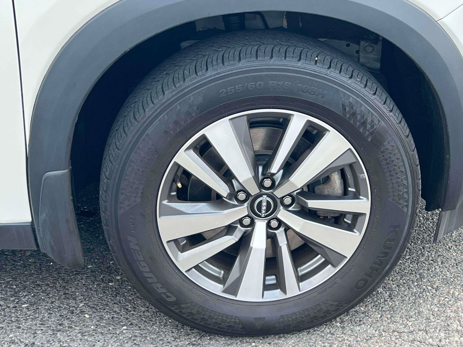 Used 2024 Nissan Pathfinder SL AWD/4WD image 7