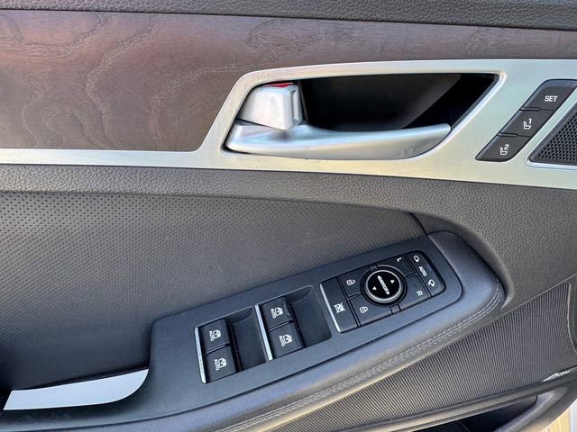 Used 2015 Hyundai Genesis 3.8 w/ Option Group 04 image 16