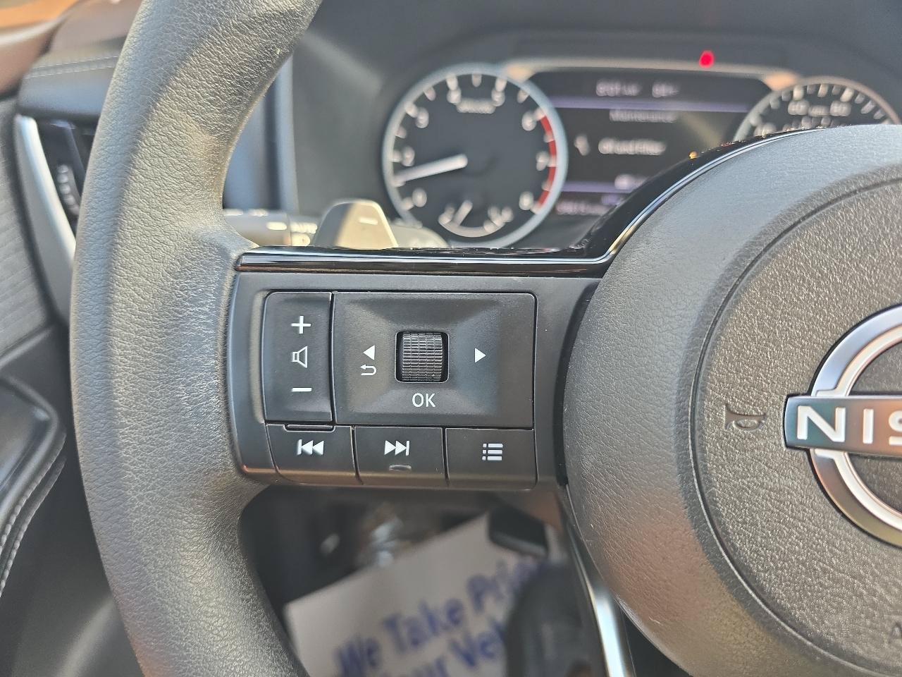 Used 2022 Nissan Rogue SV AWD/4WD image 28