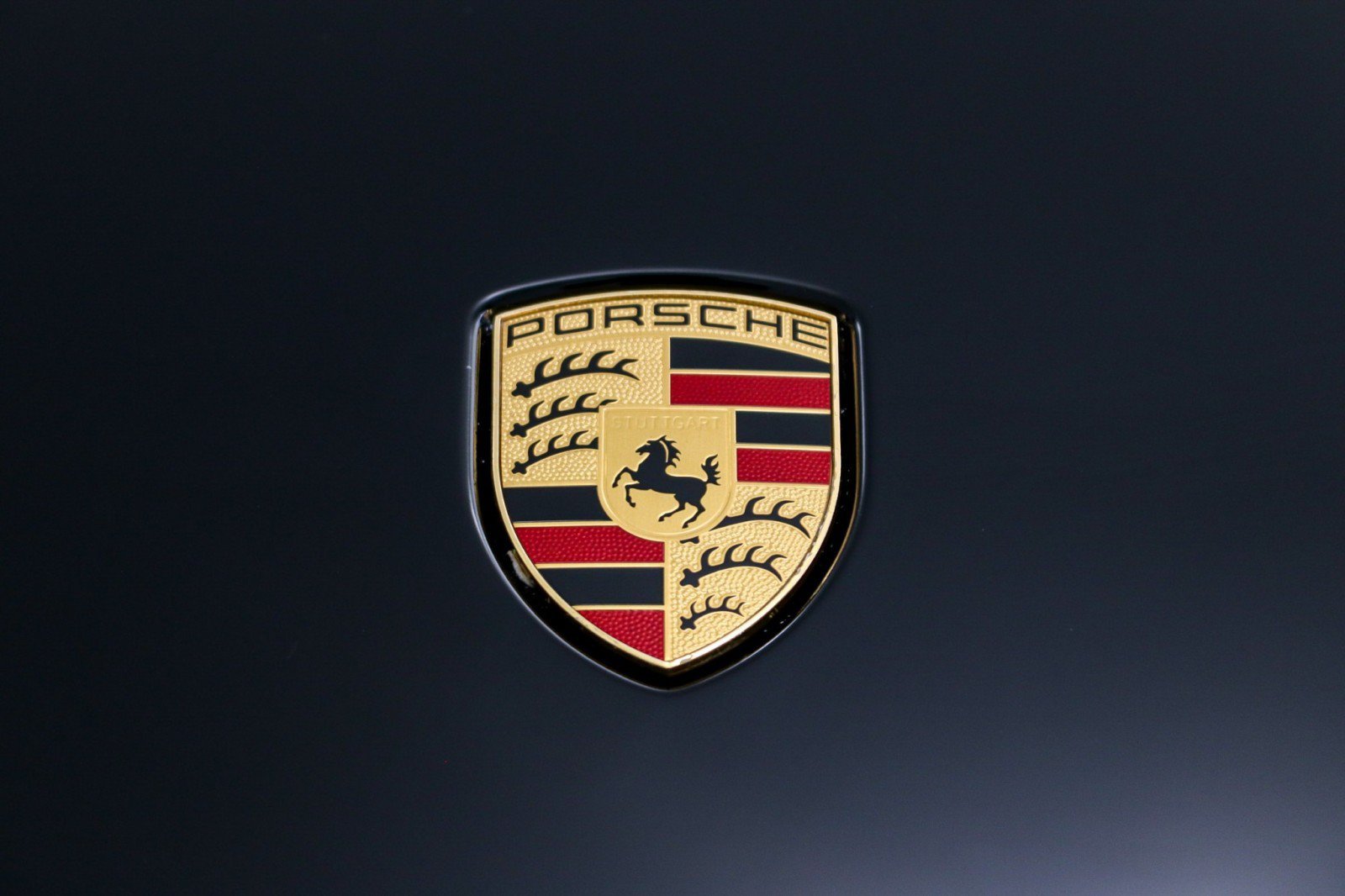 Used 2022 Porsche Taycan RWD image 33