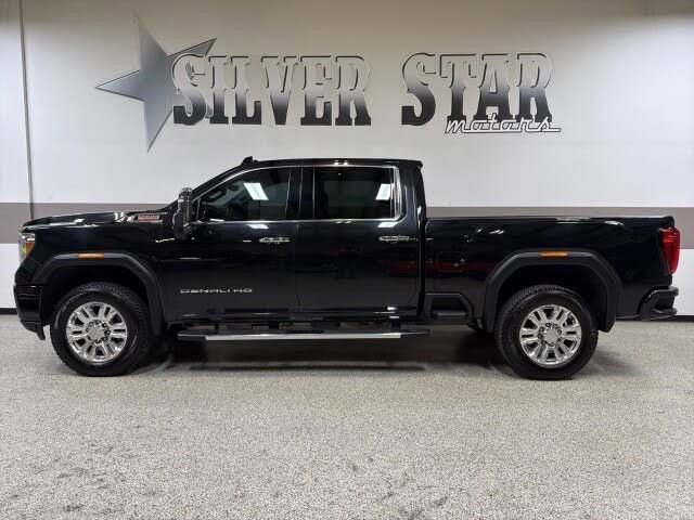 Used 2022 GMC Sierra 2500 Denali w/ Denali Ultimate Package AWD/4WD image 1