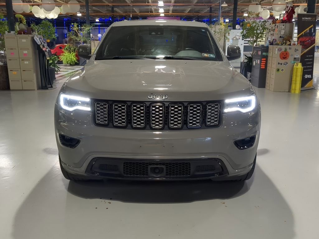 Used 2021 Jeep Grand Cherokee Laredo X AWD/4WD image 2