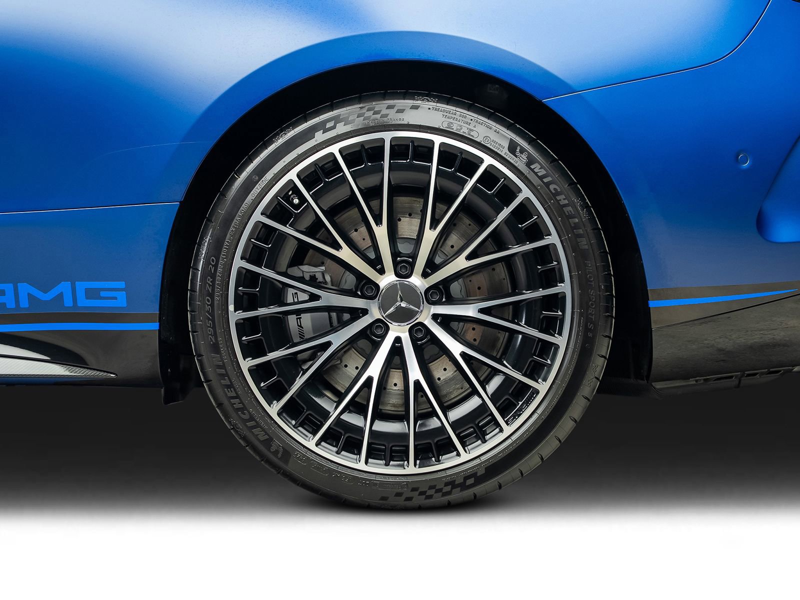 Used 2026 Mercedes-Benz CLE 53 AMG 4MATIC Cabriolet image 32