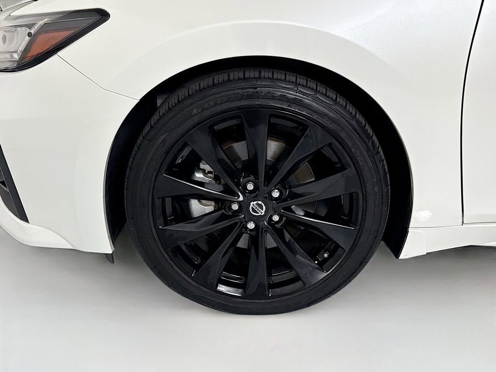 Used 2022 Nissan Maxima SR w/ Sport Mat Group FWD image 30