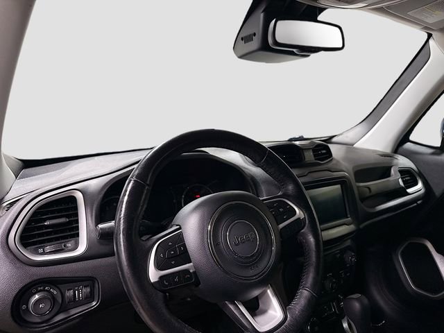 Used 2019 Jeep Renegade Latitude w/ Cold Weather Group AWD/4WD image 9