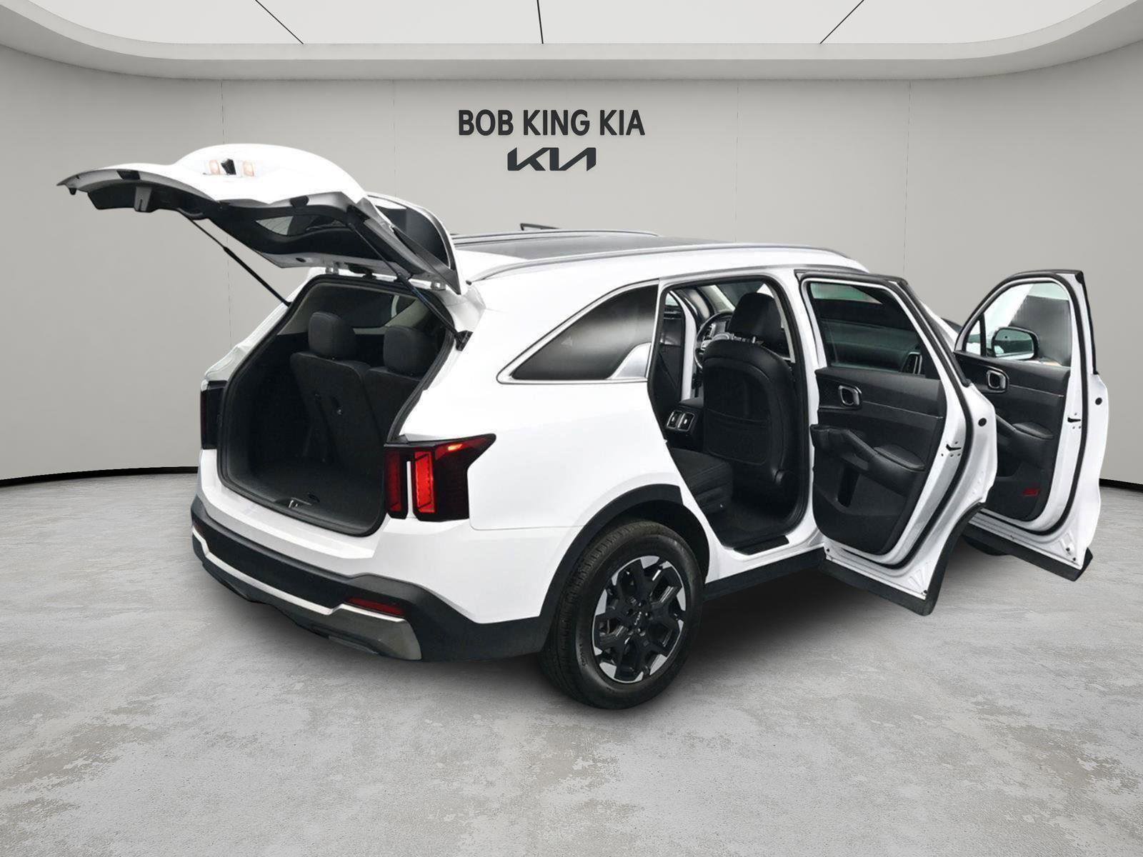 Used 2025 Kia Sorento S w/ Panoramic Sunroof Package FWD image 27