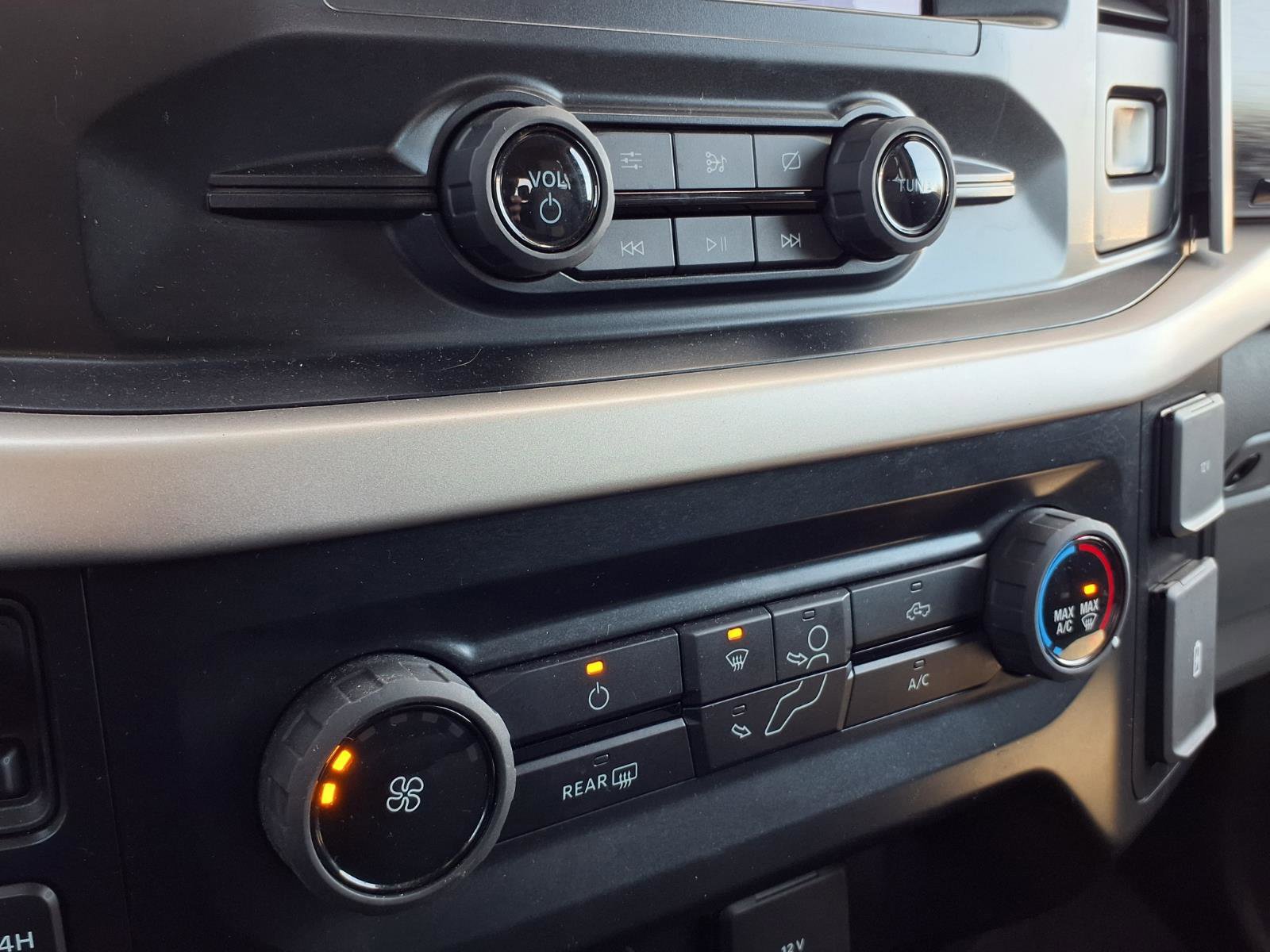 Used 2021 Ford F150 XLT w/ XTR Package image 11