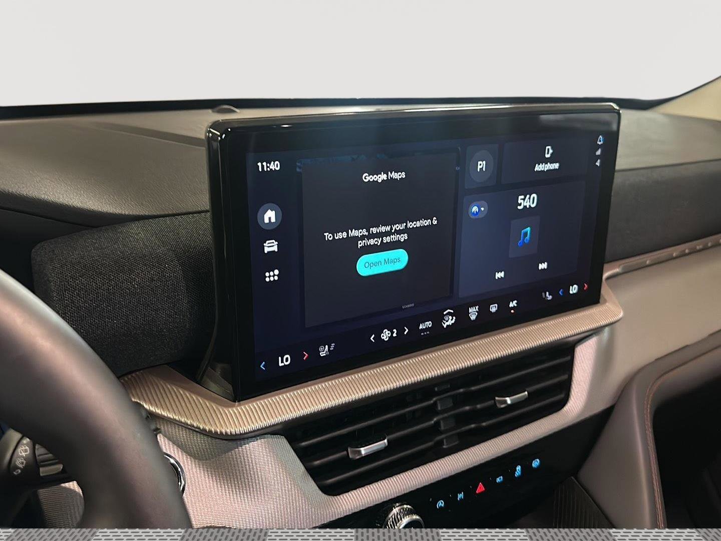 New 2025 Ford Explorer Active w/ Active Comfort Package image 11