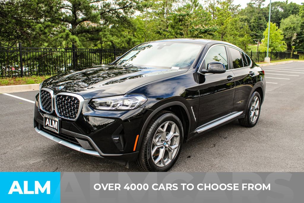 Used 2025 BMW X4 xDrive30i image 3
