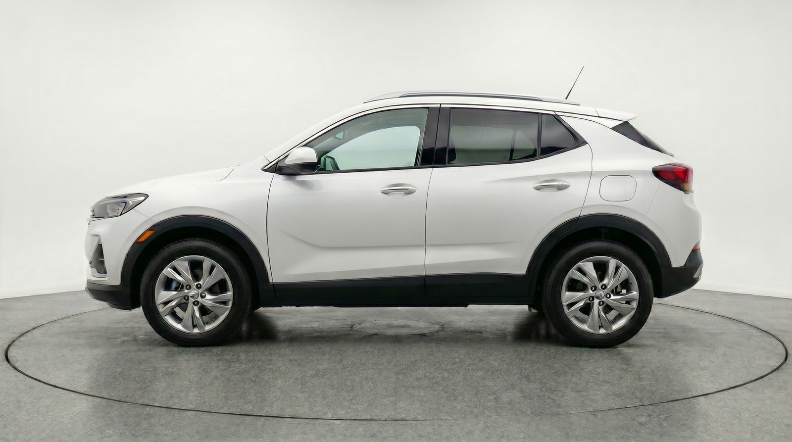 Used 2025 Buick Encore GX Preferred AWD/4WD image 5