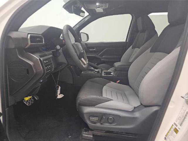 Used 2025 Toyota Tacoma TRD Sport w/ TRD Sport Upgrade Package AWD/4WD image 5