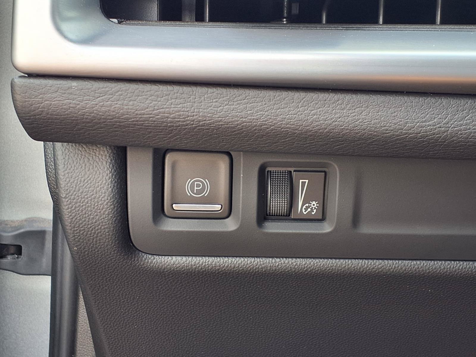 Used 2024 Cadillac XT4 Sport FWD image 10