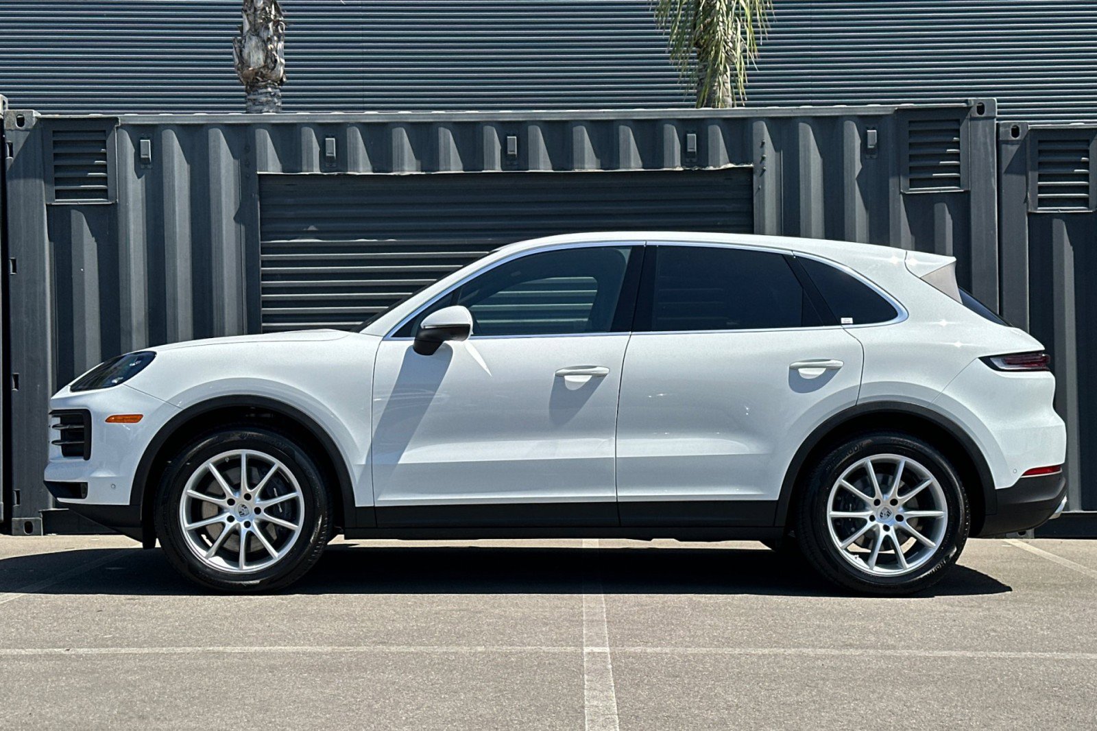 Used 2026 Porsche Cayenne image 2
