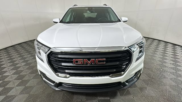 Used 2024 GMC Terrain SLE w/ Driver Convenience Package AWD/4WD image 7