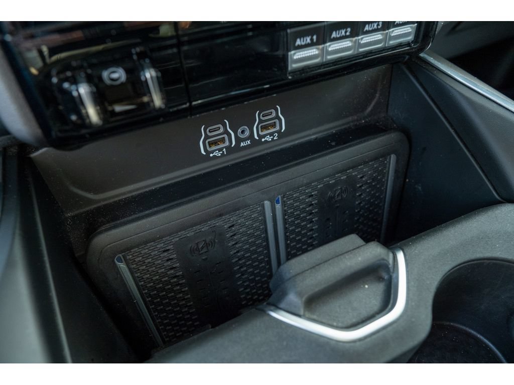 Used 2025 RAM 2500 Laramie AWD/4WD image 27
