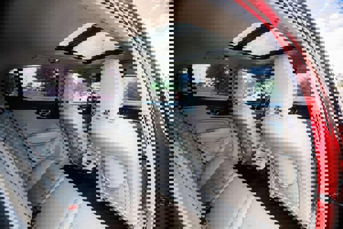 Used 2020 Volvo S60 T6 Momentum image 18