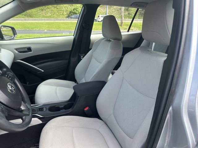 Used 2022 Toyota Corolla Cross L AWD/4WD image 15