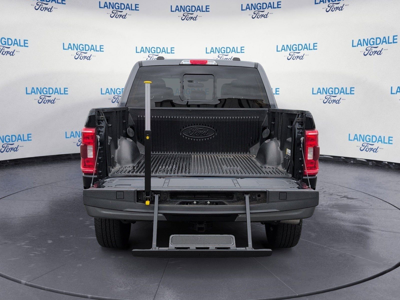 Used 2023 Ford F150 XLT w/ Equipment Group 302A High AWD/4WD image 8